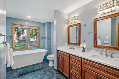 630 Sullivan Lane NE, Columbia Heights, MN 55421 - Photo 15