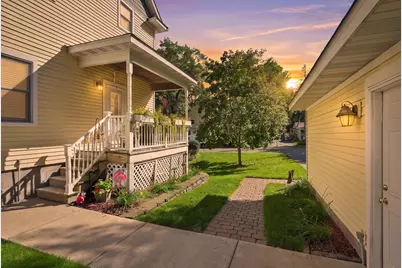 1402 4th Street N, Stillwater, MN 55082 - Photo 5