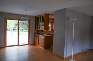 1825 Woodcrest Dr, Saint Paul, MN 55119 - Photo 13