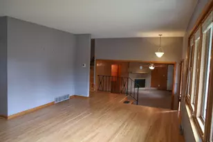 1825 Woodcrest Dr, Saint Paul, MN 55119 - Photo 15