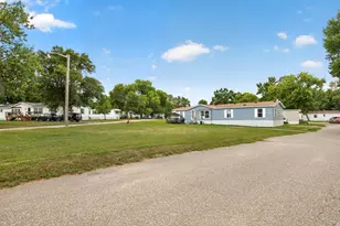 400 Center Ave S, Montrose, MN 55363 - Photo 3