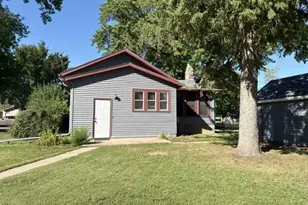 845 12th St, Windom, MN 56101 - Photo 29