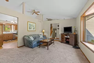 17161 S Shore Ln, Eden Prairie, MN 55346 - Photo 7