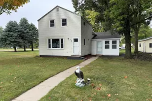 203 4th Street S, De Graff, MN 56271 - Photo 3