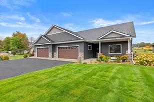 3563 Newcastle Dr, River Falls, WI 54022 - Photo 3