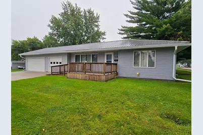 101 9th Avenue NW, Pipestone, MN 56164 - Photo 1