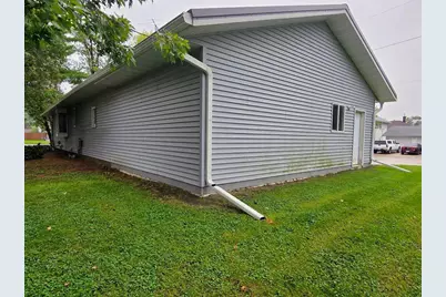 101 9th Avenue NW, Pipestone, MN 56164 - Photo 31