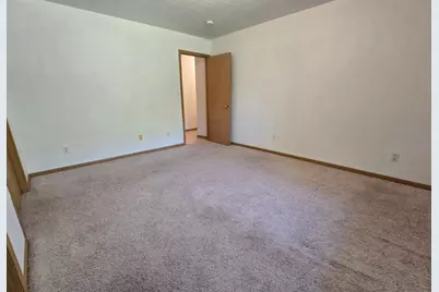 163 Ridgeview Drive, Pipestone, MN 56164 - Photo 17