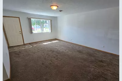 163 Ridgeview Drive, Pipestone, MN 56164 - Photo 5