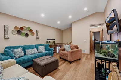 9441 Hames Avenue S, Cottage Grove, MN 55016 - Photo 7