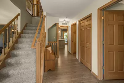 8610 Valley View Court, Chanhassen, MN 55317 - Photo 5