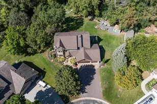 8610 Valley View Ct, Chanhassen, MN 55317 - Photo 63