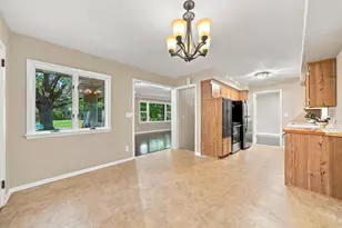 14925 Deerwood Dr, Burnsville, MN 55306 - Photo 7