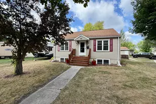 1009 19th St N, Moorhead, MN 56560 - Photo 1