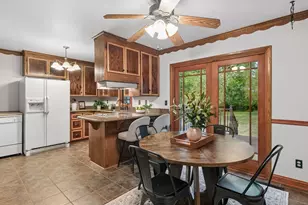 18910 Harrogate Dr, Eden Prairie, MN 55346 - Photo 15