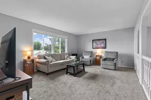 9182 Rosewood Ln N, Maple Grove, MN 55369 - Photo 7