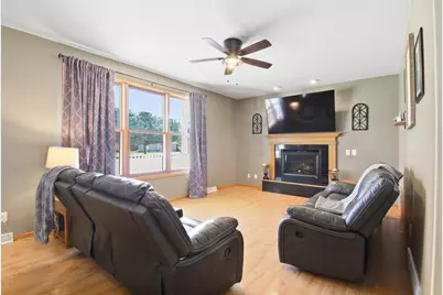 112 Par-View Estate, Montevideo, MN 56265 - Photo 7