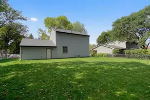 3235 Hamlet Dr, Woodbury, MN 55125 - Photo 29