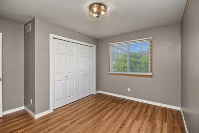 1944 Mockingbird Avenue, Shakopee, MN 55379 - Photo 25