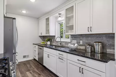 2301 Flag Avenue S, Saint Louis Park, MN 55426 - Photo 13