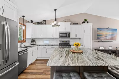 1347 Benson Boulevard E, Stillwater, MN 55082 - Photo 3
