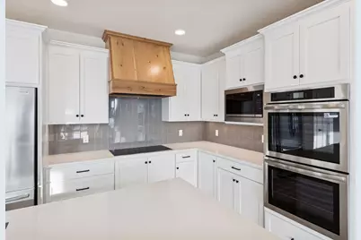 3771 Brookside Drive, Chaska, MN 55318 - Photo 9