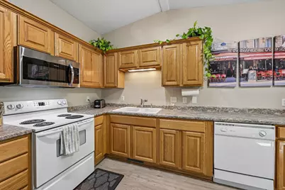 7249 32nd Avenue N, Crystal, MN 55427 - Photo 13