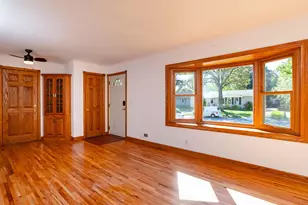2025 Field Ave, Saint Paul, MN 55116 - Photo 17