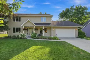 2222 Parkview Ln, Woodbury, MN 55125 - Photo 1