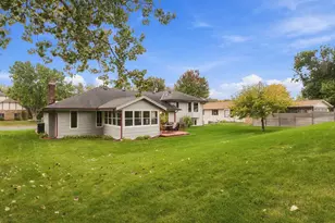 9235 Hyland Creek Rd, Bloomington, MN 55437 - Photo 39