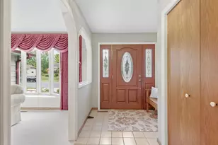 9235 Hyland Creek Rd, Bloomington, MN 55437 - Photo 7