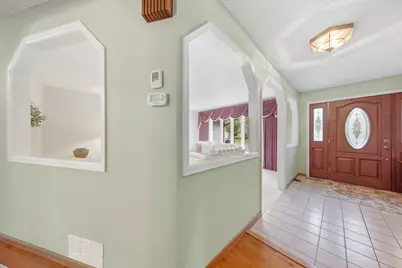 9235 Hyland Creek Road, Bloomington, MN 55437 - Photo 7