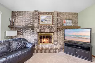 9235 Hyland Creek Rd, Bloomington, MN 55437 - Photo 19