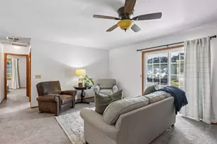 7775 Glenda Ct, Apple Valley, MN 55124 - Photo 3