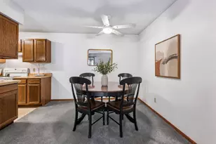 7775 Glenda Ct, Apple Valley, MN 55124 - Photo 7