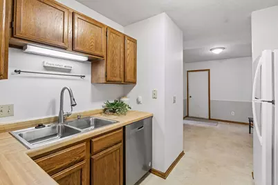 7775 Glenda Court, Apple Valley, MN 55124 - Photo 9
