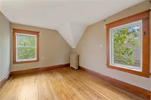 985 5th St E, Saint Paul, MN 55106 - Photo 17