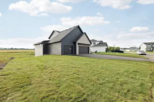 470 Sea Wing Blvd, Prescott, WI 54021 - Photo 3