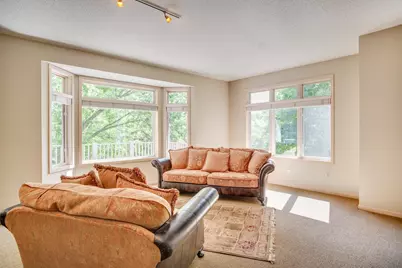 7089 Crowne Oak Road, Eden Prairie, MN 55344 - Photo 11