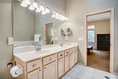 7089 Crowne Oak Road, Eden Prairie, MN 55344 - Photo 27