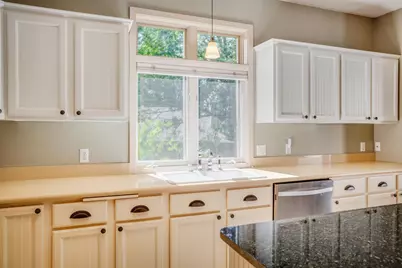 7089 Crowne Oak Road, Eden Prairie, MN 55344 - Photo 19