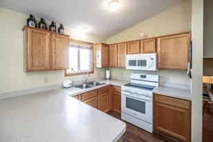 15288 Chokecherry Ave, Rosemount, MN 55068 - Photo 9