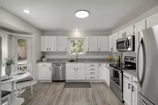 970 Redwing Ct, Chanhassen, MN 55317 - Photo 5