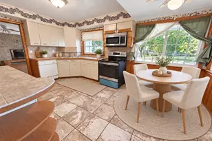 1894 Minnehaha Ave E, Saint Paul, MN 55119 - Photo 3