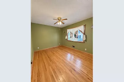 1894 Minnehaha Avenue E, Saint Paul, MN 55119 - Photo 11