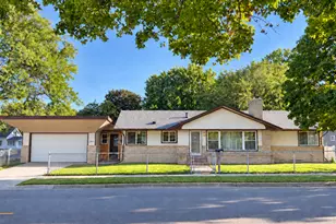 1894 Minnehaha Ave E, Saint Paul, MN 55119 - Photo 1
