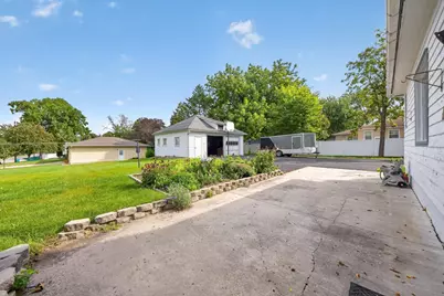 250 W Holly Street, Owatonna, MN 55060 - Photo 41