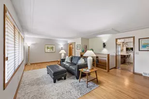 15509 Holdridge Rd E, Wayzata, MN 55391 - Photo 13