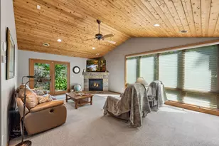 15509 Holdridge Rd E, Wayzata, MN 55391 - Photo 21