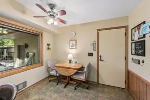 15509 Holdridge Rd E, Wayzata, MN 55391 - Photo 19